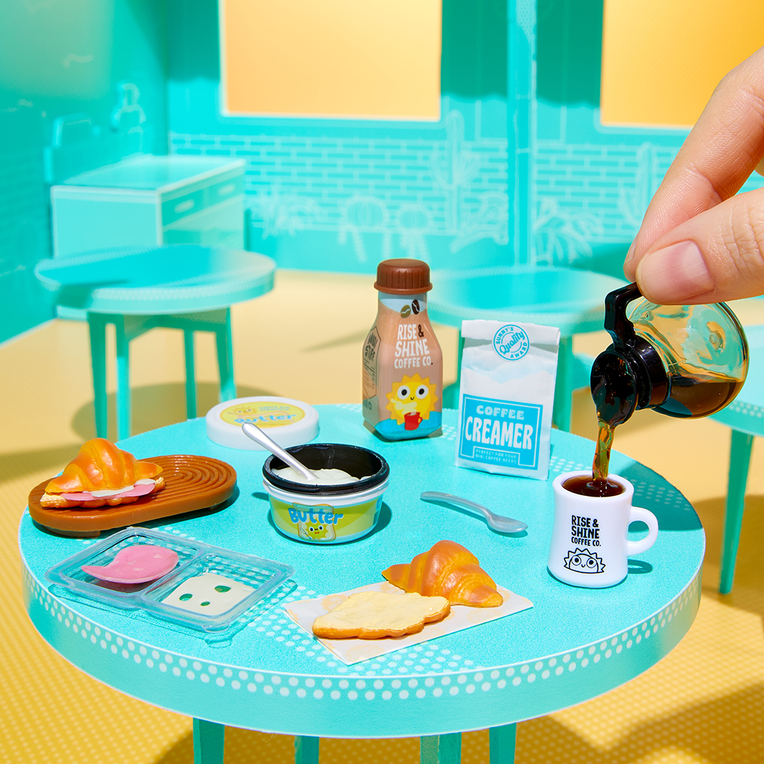 549444 Miniverse Make It Mini Foods Cafe in PDQ Series 6 Wave A FL 0021 4x5